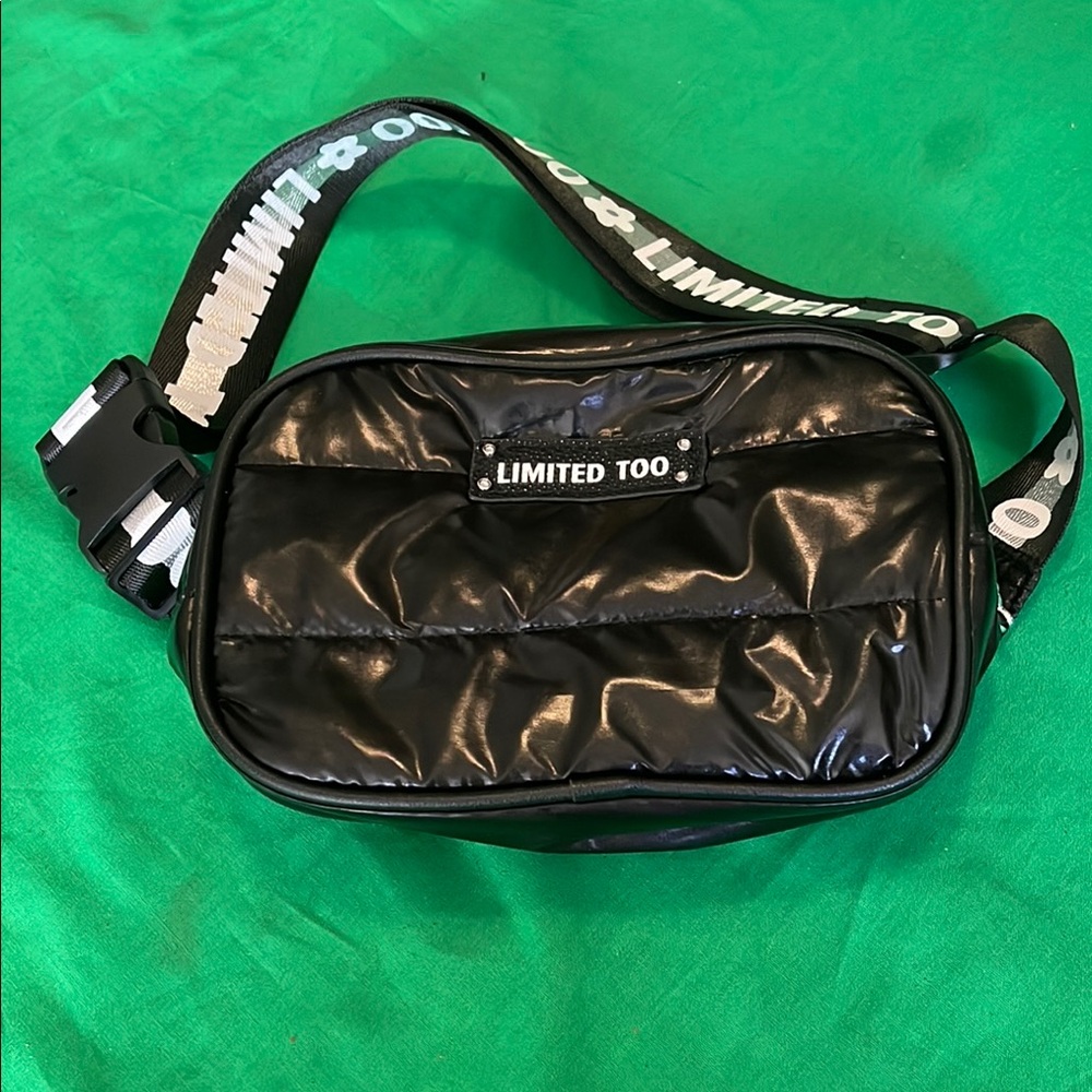 Limited Too Shiny Black Belt Bag used very good condition